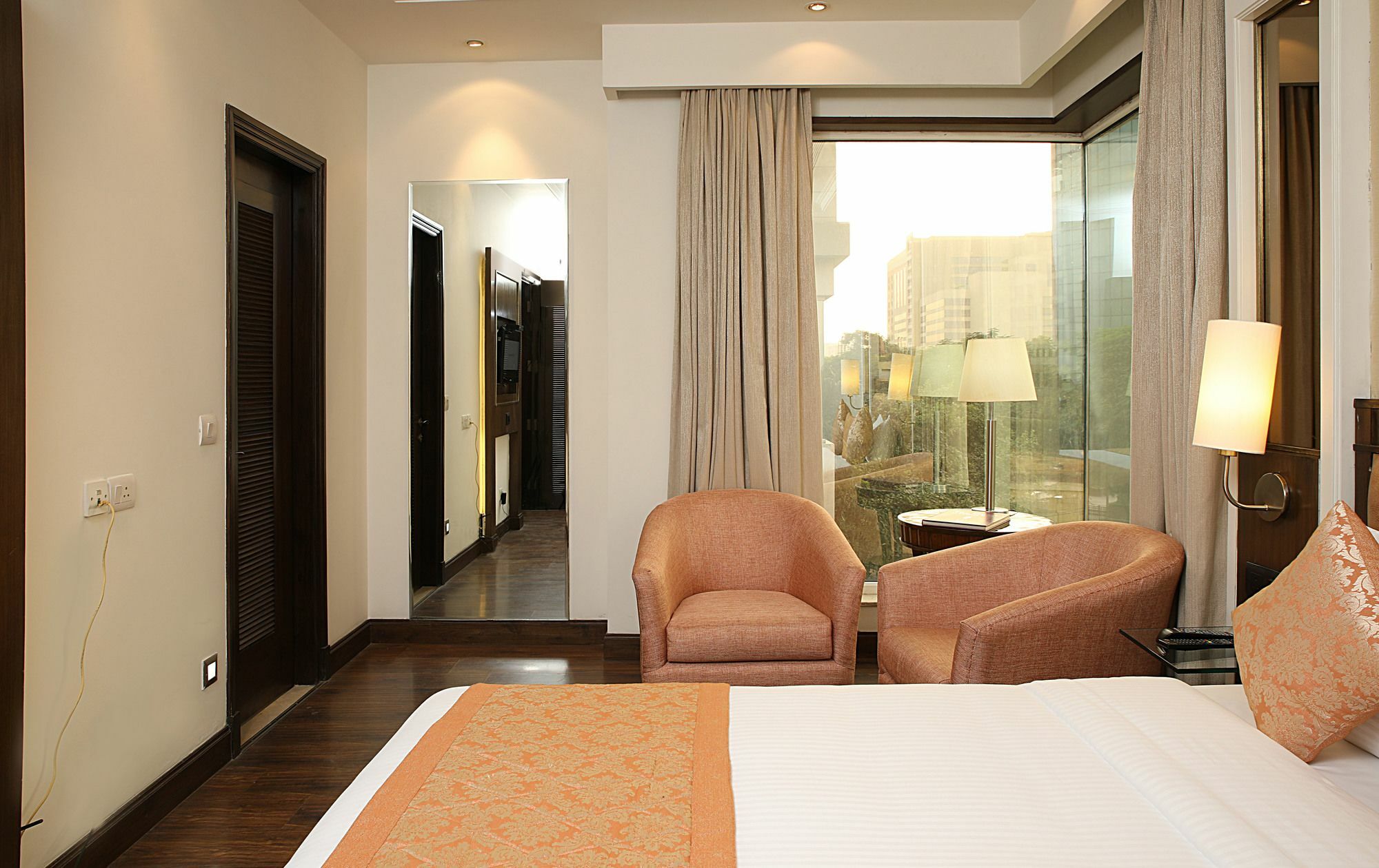 Inde Hotel Signature Tower Gurgaon Bagian luar foto