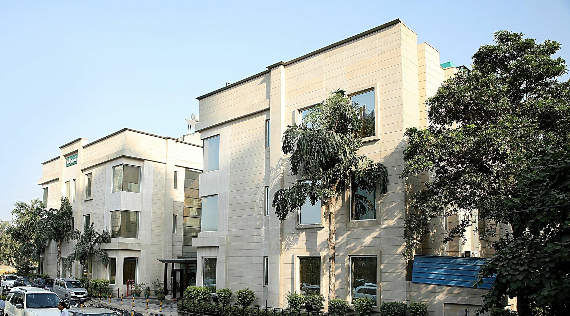 Inde Hotel Signature Tower Gurgaon Bagian luar foto